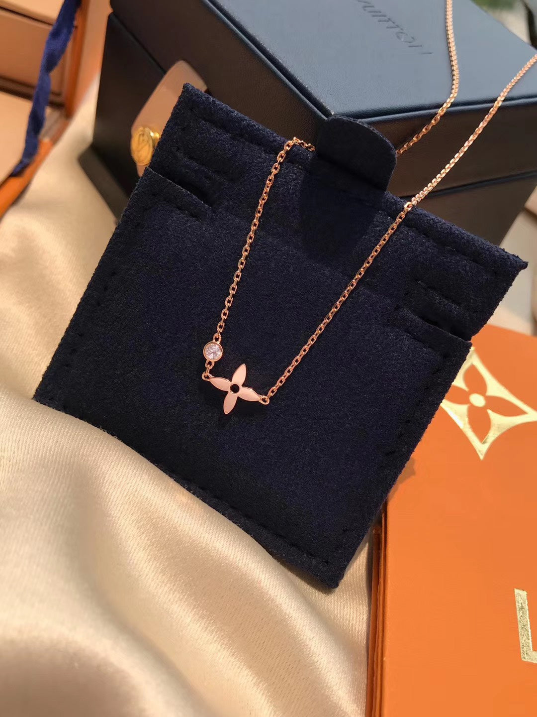 [CharmAmor]BLOSSOM PENDANT PINK GOLD AND DIAMOND
