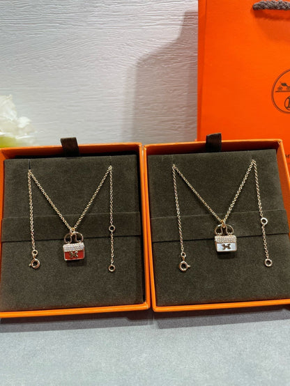 [CharmAmor]H CIRCE MOISSANITE PENDANT NECKLACE GOLD
