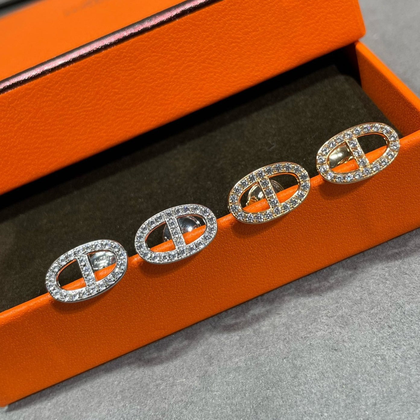 [CharmAmor]HM FULL DIAMOND PIG NOSE STUD EARRINGS