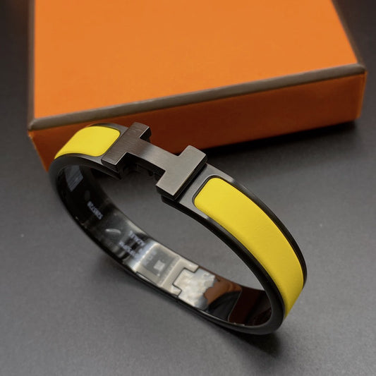 [CharmAmor]CLIC HM SO BLACK YELLOW BRACELET