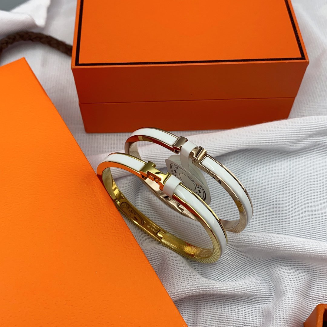 [CharmAmor]CLASSIC HM CLIC WHITE 8MM ENAMEL BRACELET