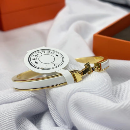 [CharmAmor]CLASSIC HM CLIC WHITE 8MM ENAMEL BRACELET