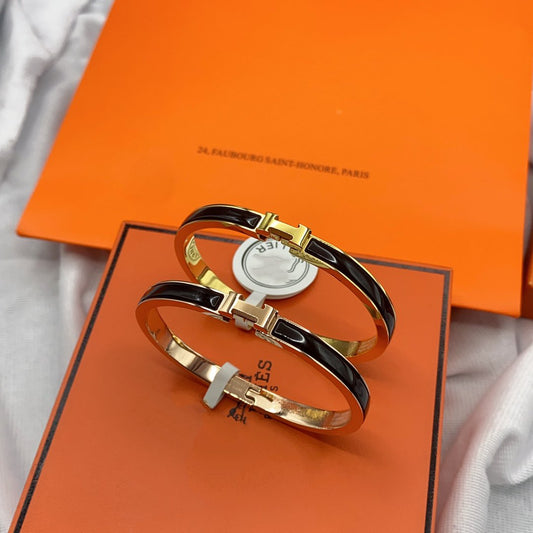 [CharmAmor]CLASSIC HM CLIC BLACK 8MM ENAMEL BRACELET