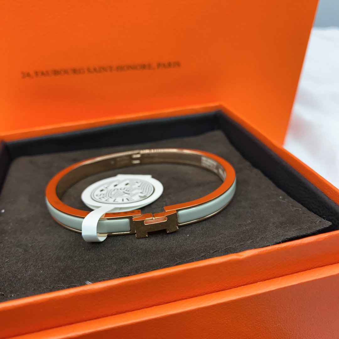 [CharmAmor]CLASSIC HM CLIC GREEN 8MM ENAMEL BRACELET