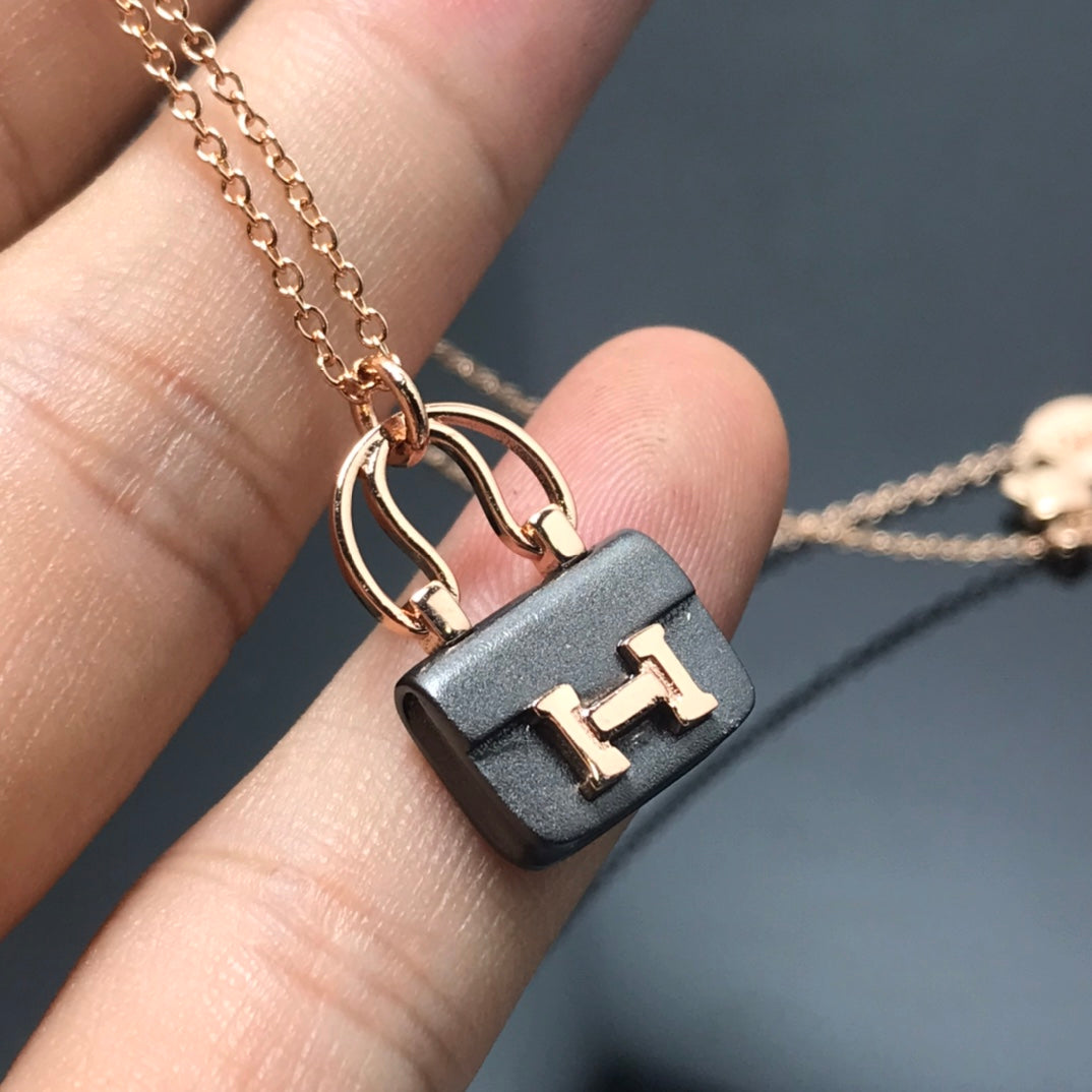 [CharmAmor]WOMEN'S HM AMULETTES CONSTANCE PENDANT NECKLACE