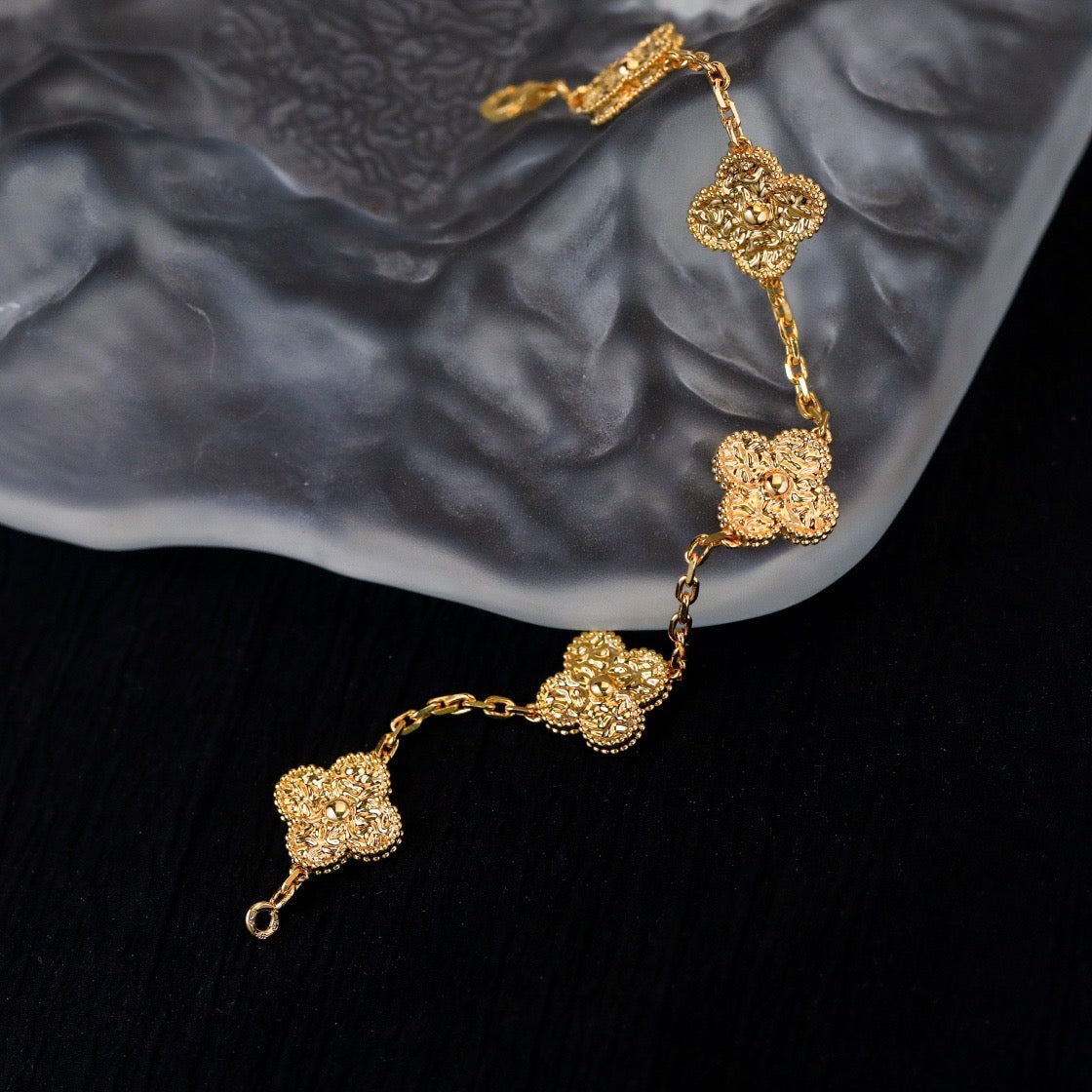 [CharmAmor]CLOVER 5 MOTIFS BRONZING BRACELET