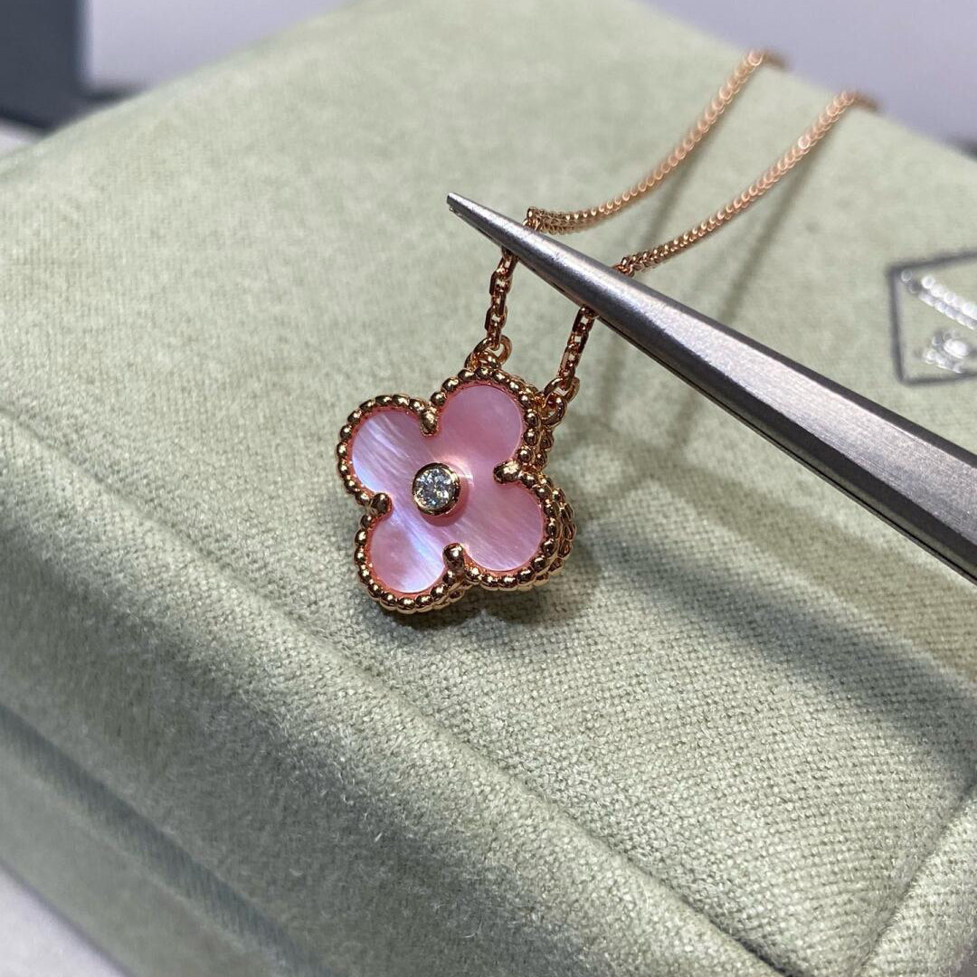 [CharmAmor]CLOVER 15MM DIAMOND PINK MOP NECKLACE