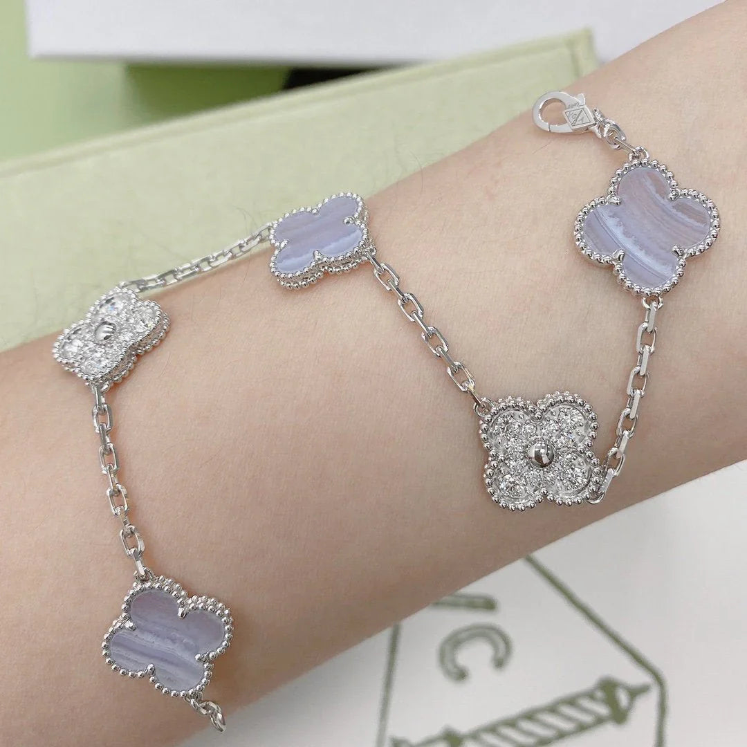 [CharmAmor] CLOVER 5 MOTIF PURPLE CHALCEDONY BRACELET COLLECTION
