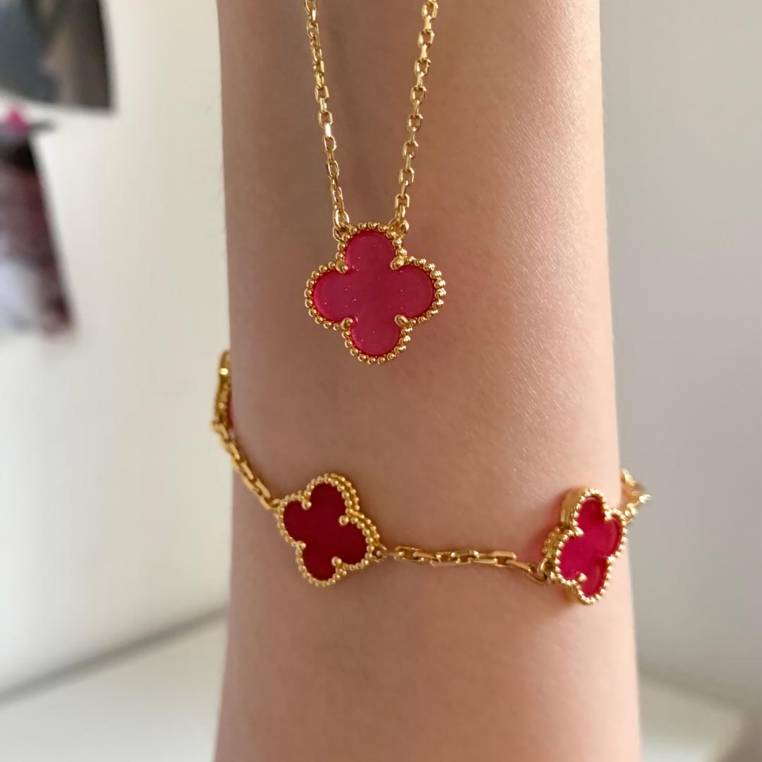 [CharmAmor] NEW CLOVER 15MM PINK ENAMEL NECKLACE