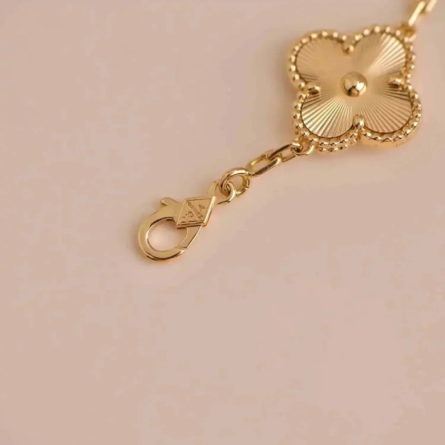 [CharmAmor]CLOVER 5 FLOWERS LASER BRACELET
