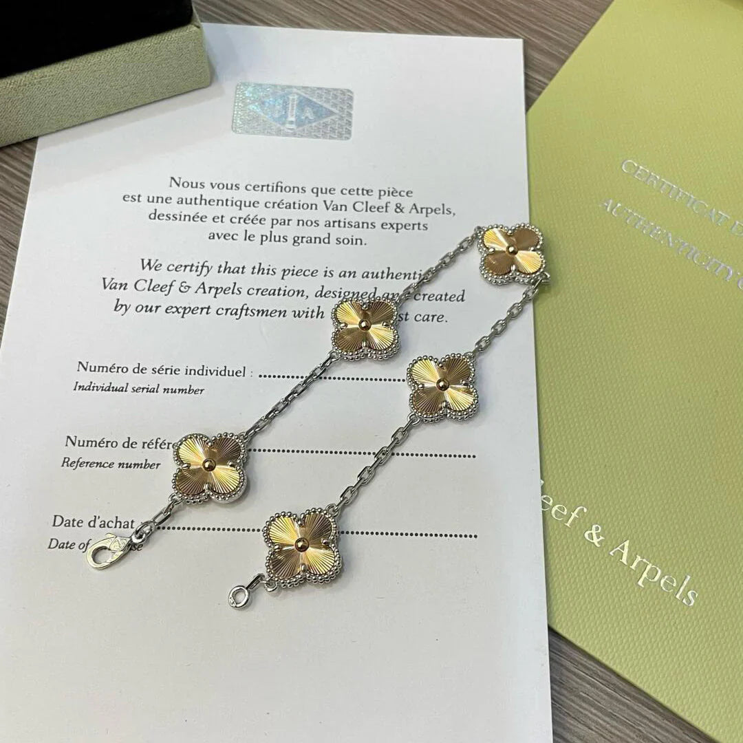 [CharmAmor] CLOVER 5 MOTIF LASER BRACELET COLLECTION