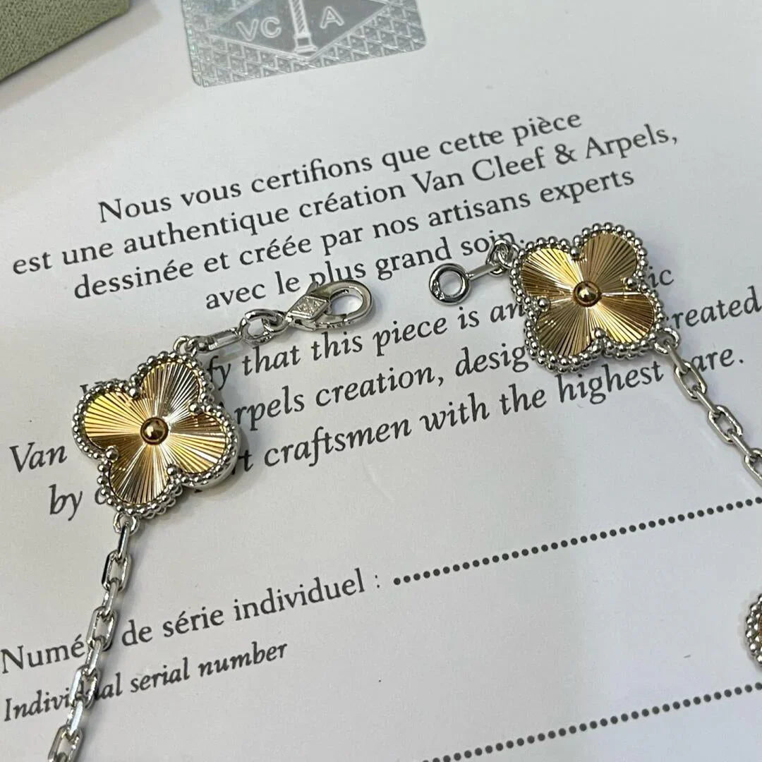 [CharmAmor] CLOVER 5 MOTIF LASER BRACELET COLLECTION