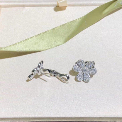 [CharmAmor]FRIVOLE SILVER FLOWER DIAMOND EARRINGS
