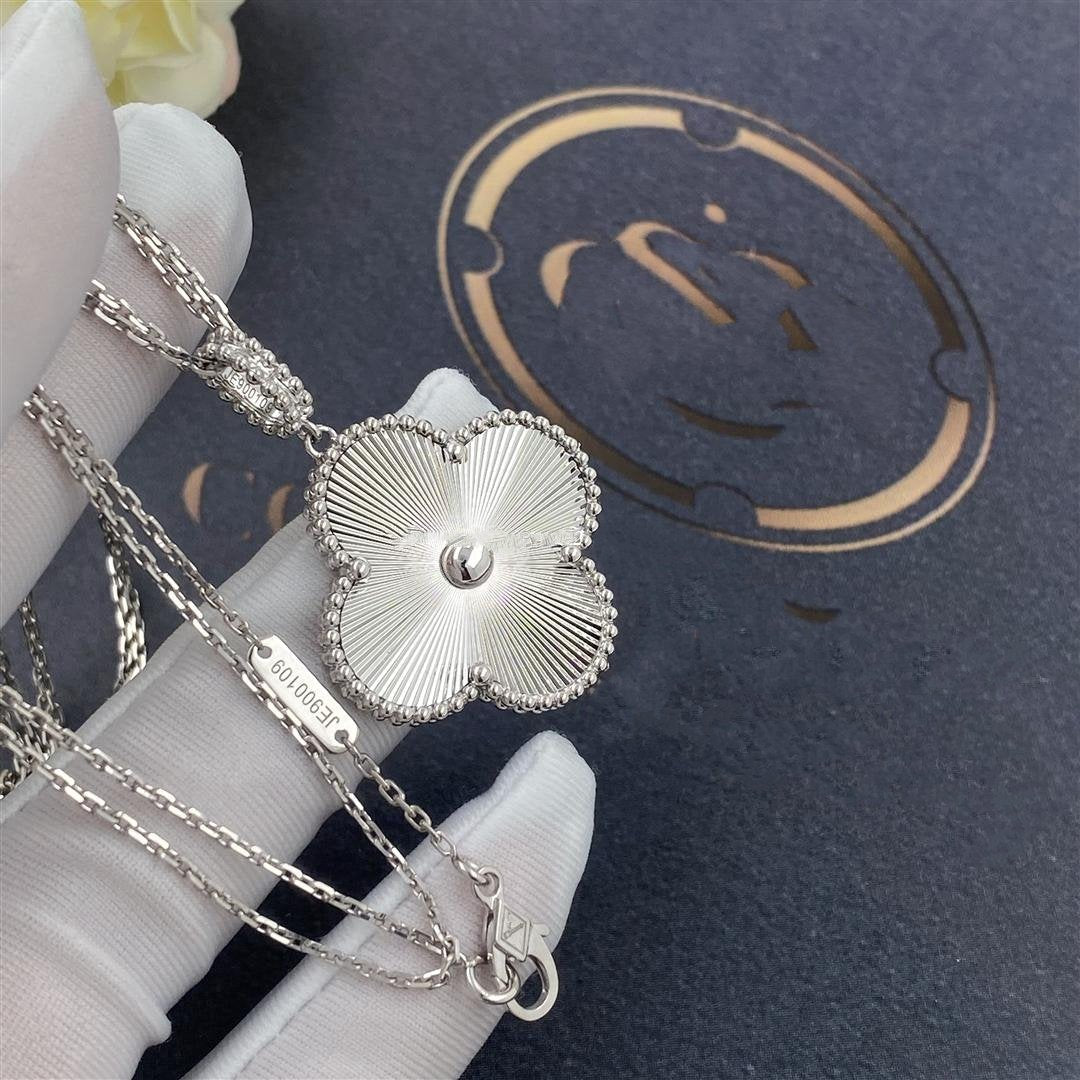 [CharmAmor]CLOVER 25MM SILVER BIG CLOVER NECKLACE
