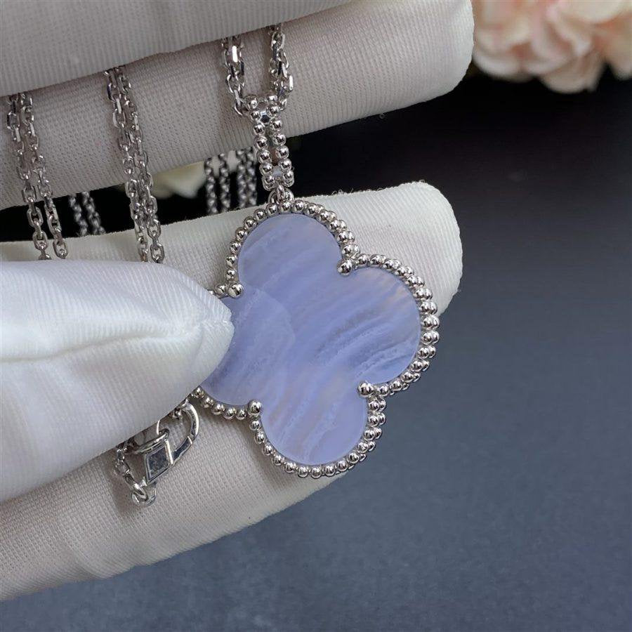 [CharmAmor]CLOVER SILVER CHALCEDONY BIG CLOVER NECKLACE