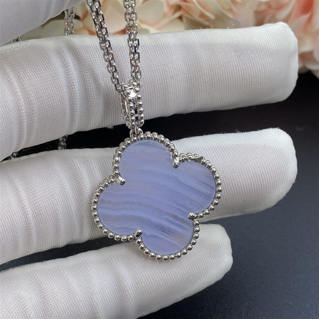 [CharmAmor]CLOVER SILVER CHALCEDONY BIG CLOVER NECKLACE