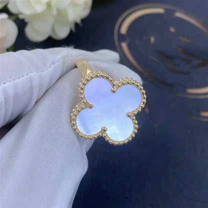 [CharmAmor]CLOVER WHITE MOP RING