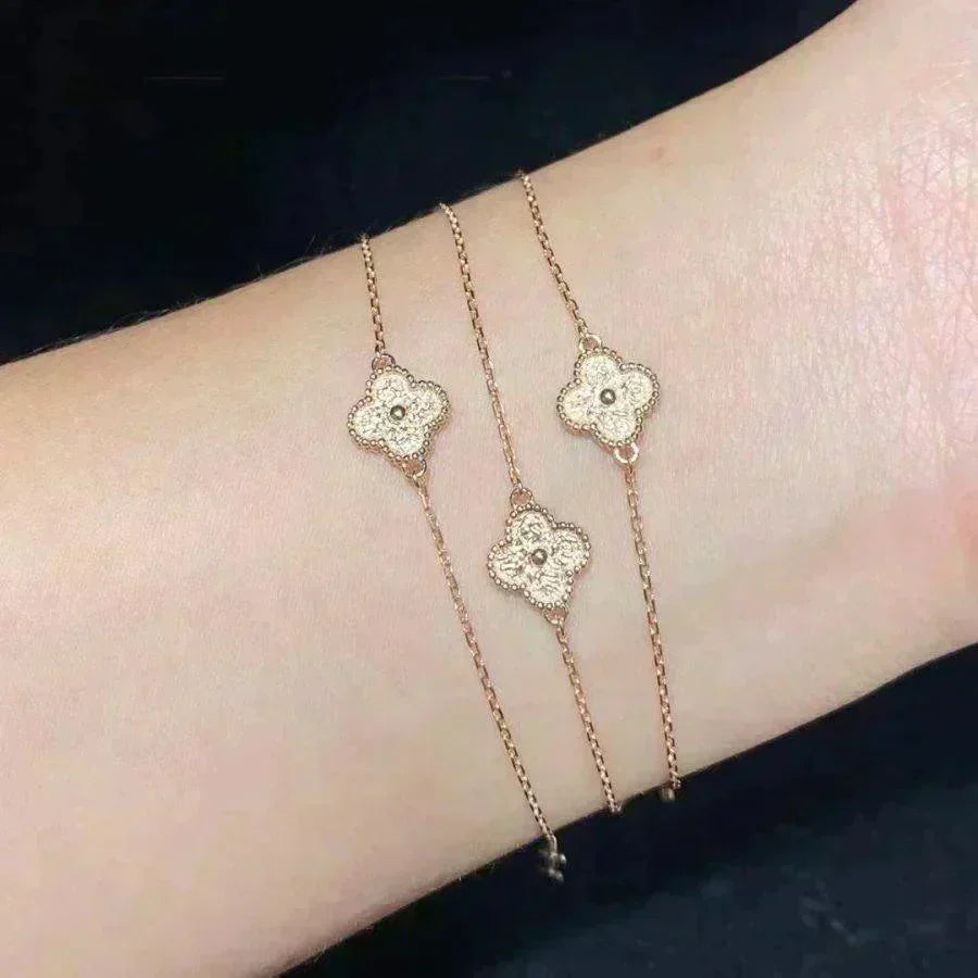 [CharmAmor]CLOVER SINGLE FLOWER BRACELET