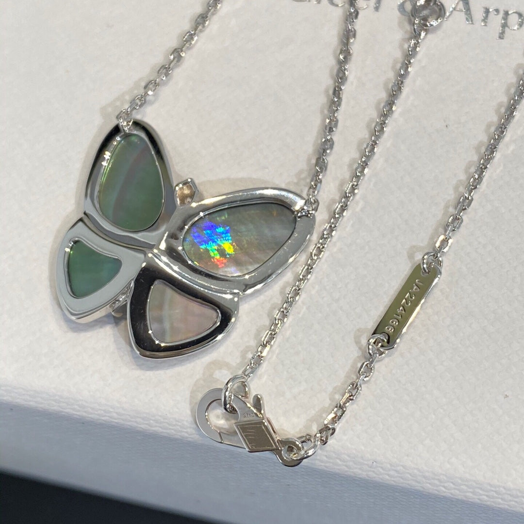 [CharmAmor]LARGE BUTTERFLY SILVER PENDANT DIAMOND NECKLACE