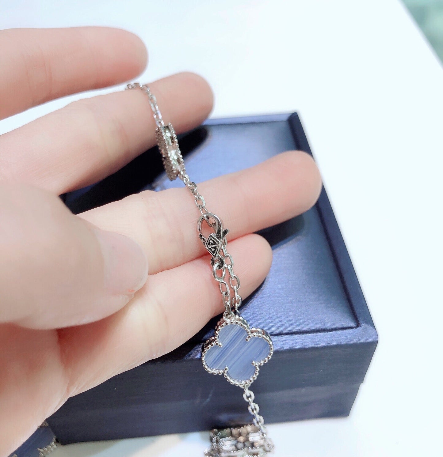 [CharmAmor]CLOVER 10 MOTIFS CHALCEDONY DIAMONDS SILVER NECKLACE