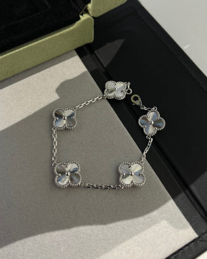 [CharmAmor] CLOVER 5 MOTIF LASER BRACELET COLLECTION